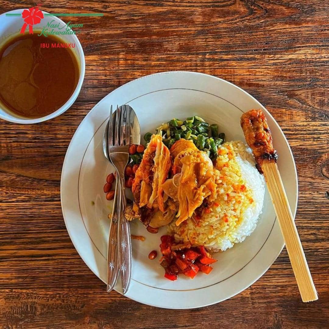 Nasi Ayam Kedewatan Ibu Mangku (instagram.com/nasiayamkedewatan)
