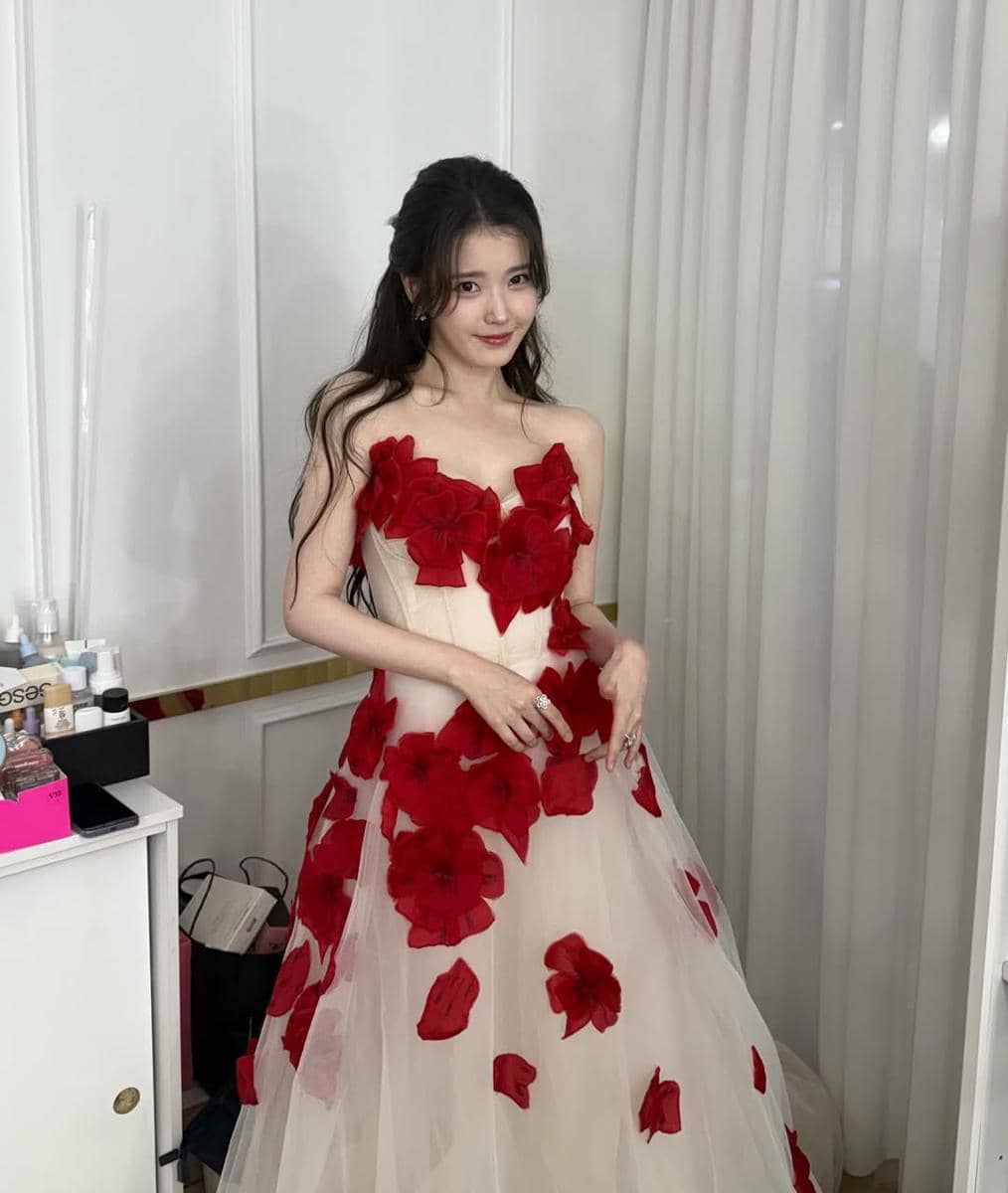 IU 