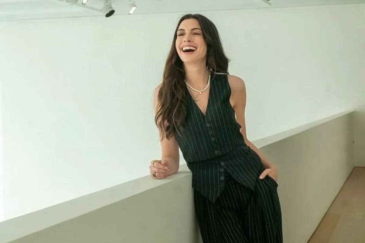 Anne Hathaway di The Devil Wears Prada 2.jpg