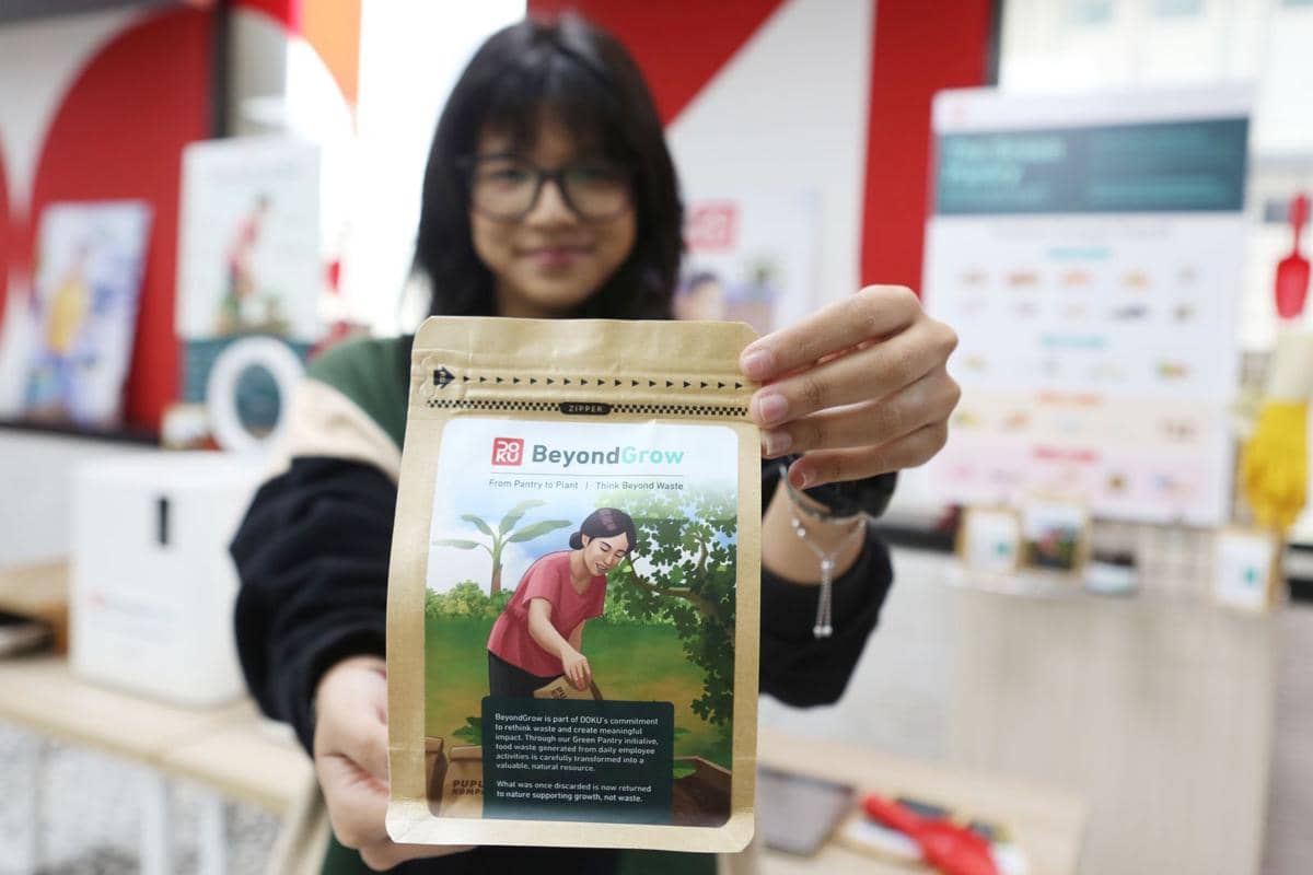 DOKU Green Pantry: Ubah Sampah Kantor Jadi Kompos yang Bernilai