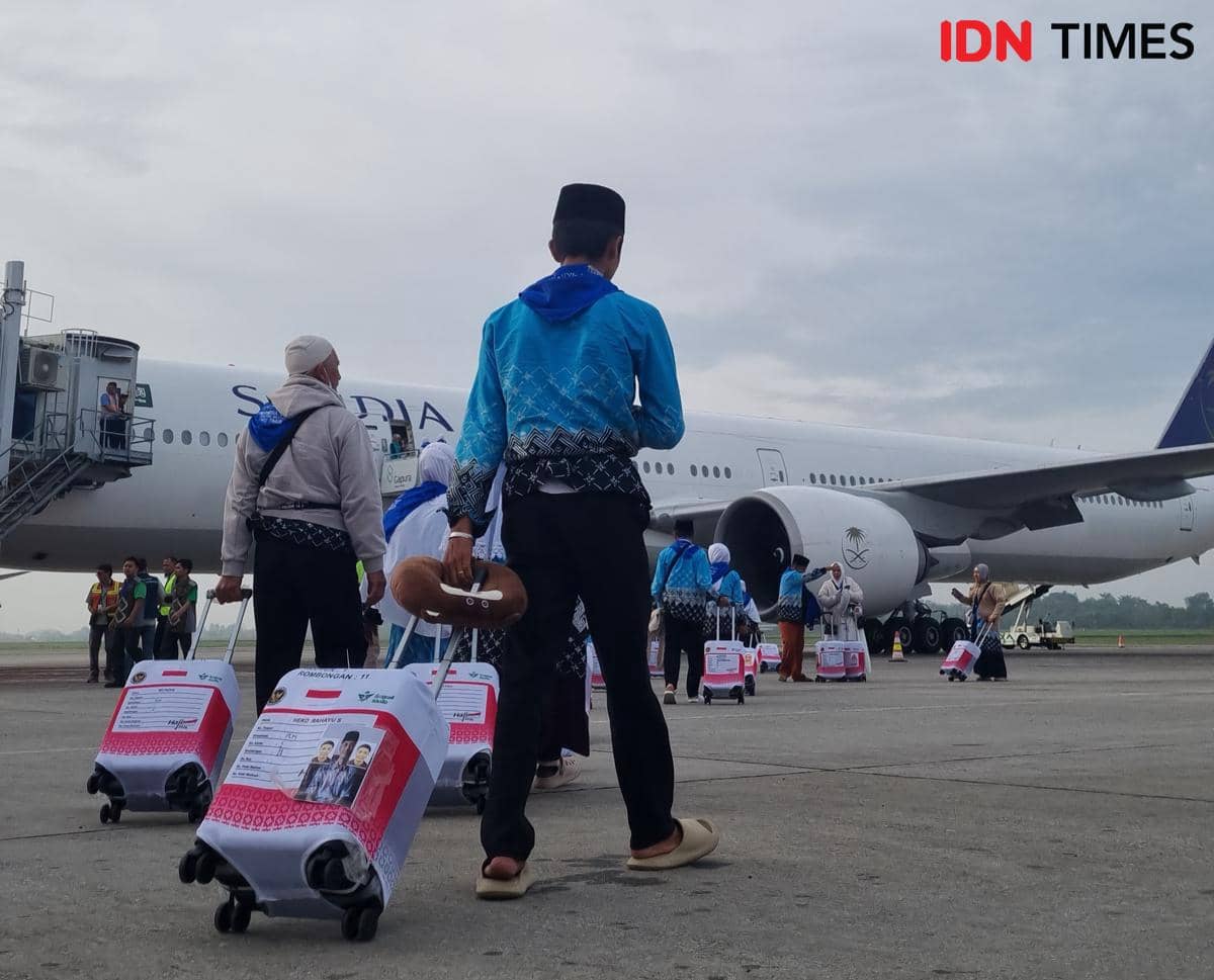 Pasutri Asal OKU Timur Jalan Kaki Rutin untuk Jaga Fisik di Tanah Suci