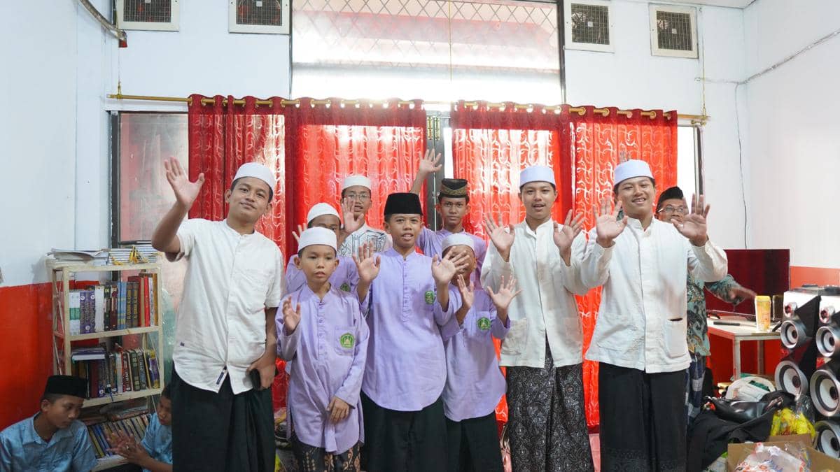 Saat Bingxue Indonesia Berbagi Keceriaan dengan Anak Panti Asuhan