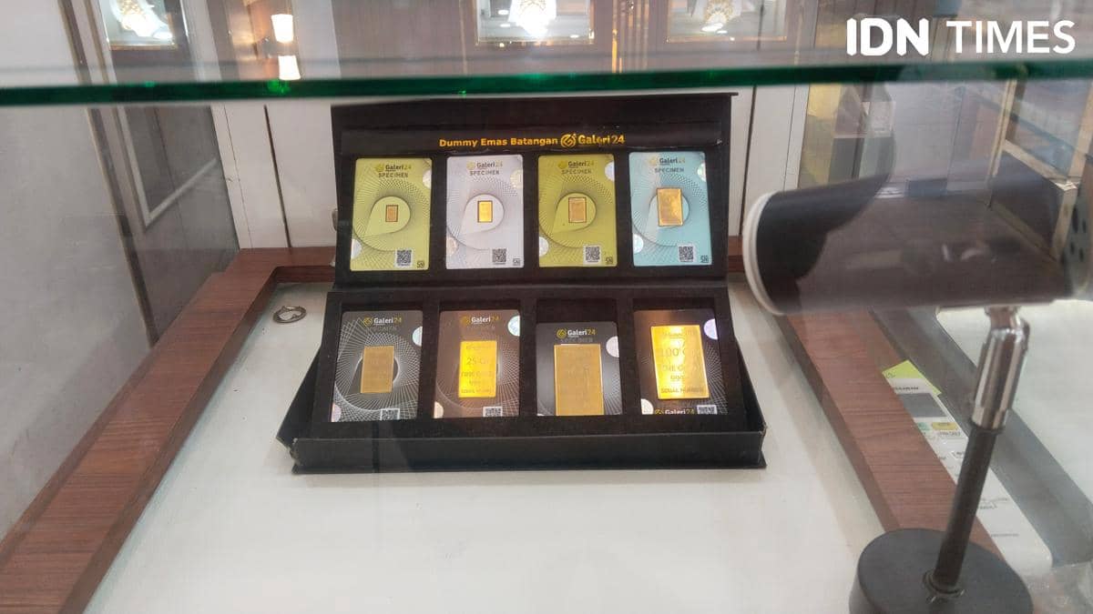 Spesimen emas batangan Galeri 24 (IDN Times/Feny Maulia Agustin)