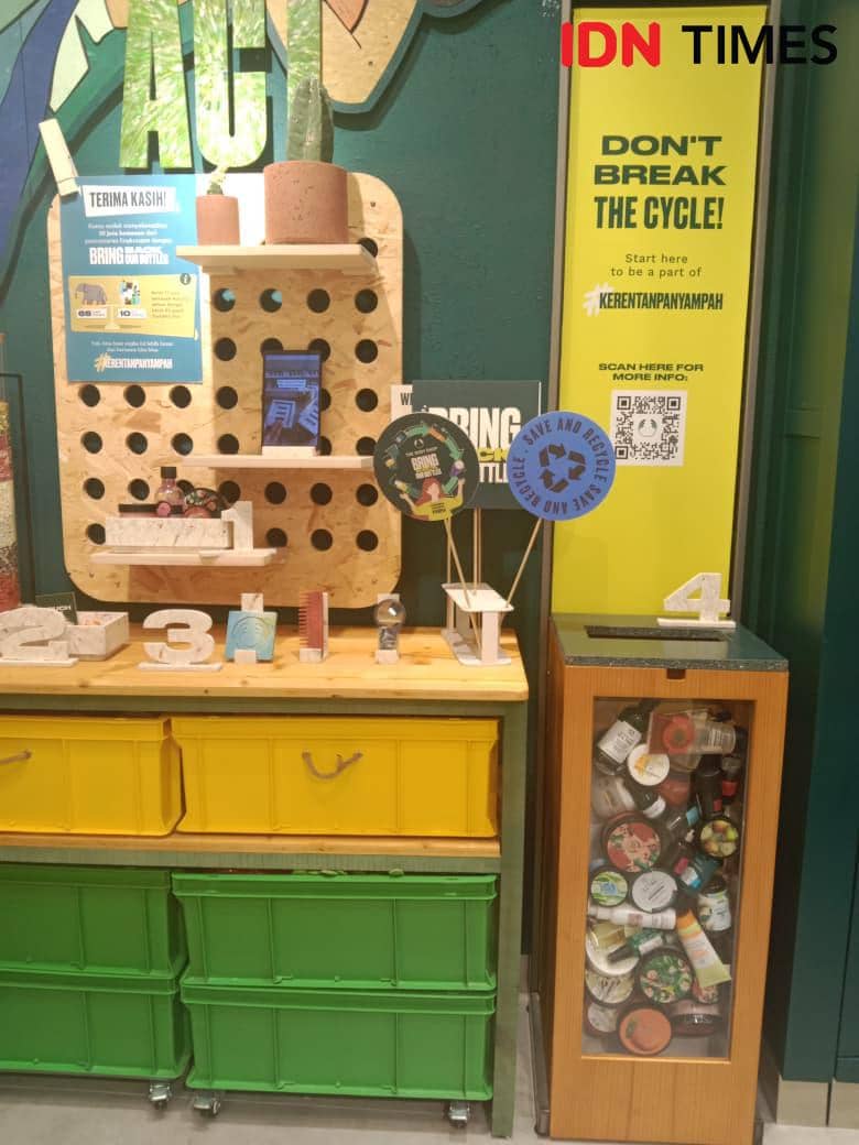 Program Bring Back Our Bottles dari The Body Shop (IDN Times/Febriyanti Revitasari)