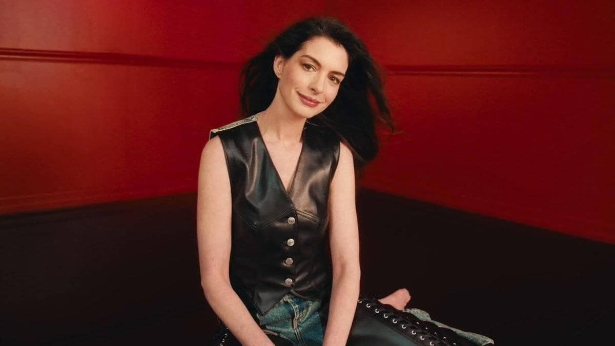 Anne Hathaway Jadi Wanita Tercantik 2026 Versi Majalah People