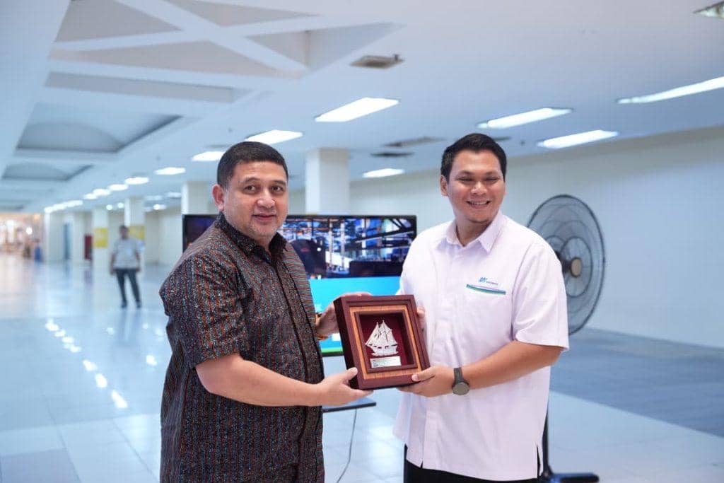 Wali Kota Makassar diterima Iqbal Bimo Arifianto, selaku Kepala Divisi Property Managemen MRT Jakarta, saat berkunjung langsung ke kawasan B