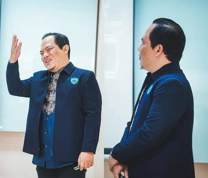 potret Faank Wali sidang proposal S2