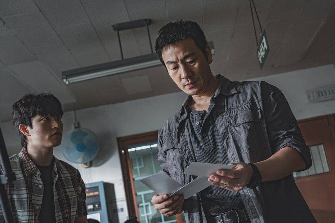 Upaya Kang Tae Joo Menemukan Pelaku Pembunuh Berantai di The Scarecrow