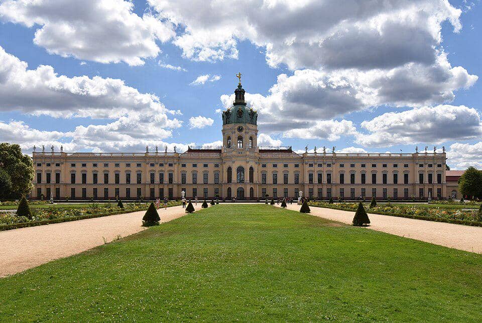 Istana Charlottenburg di Jerman