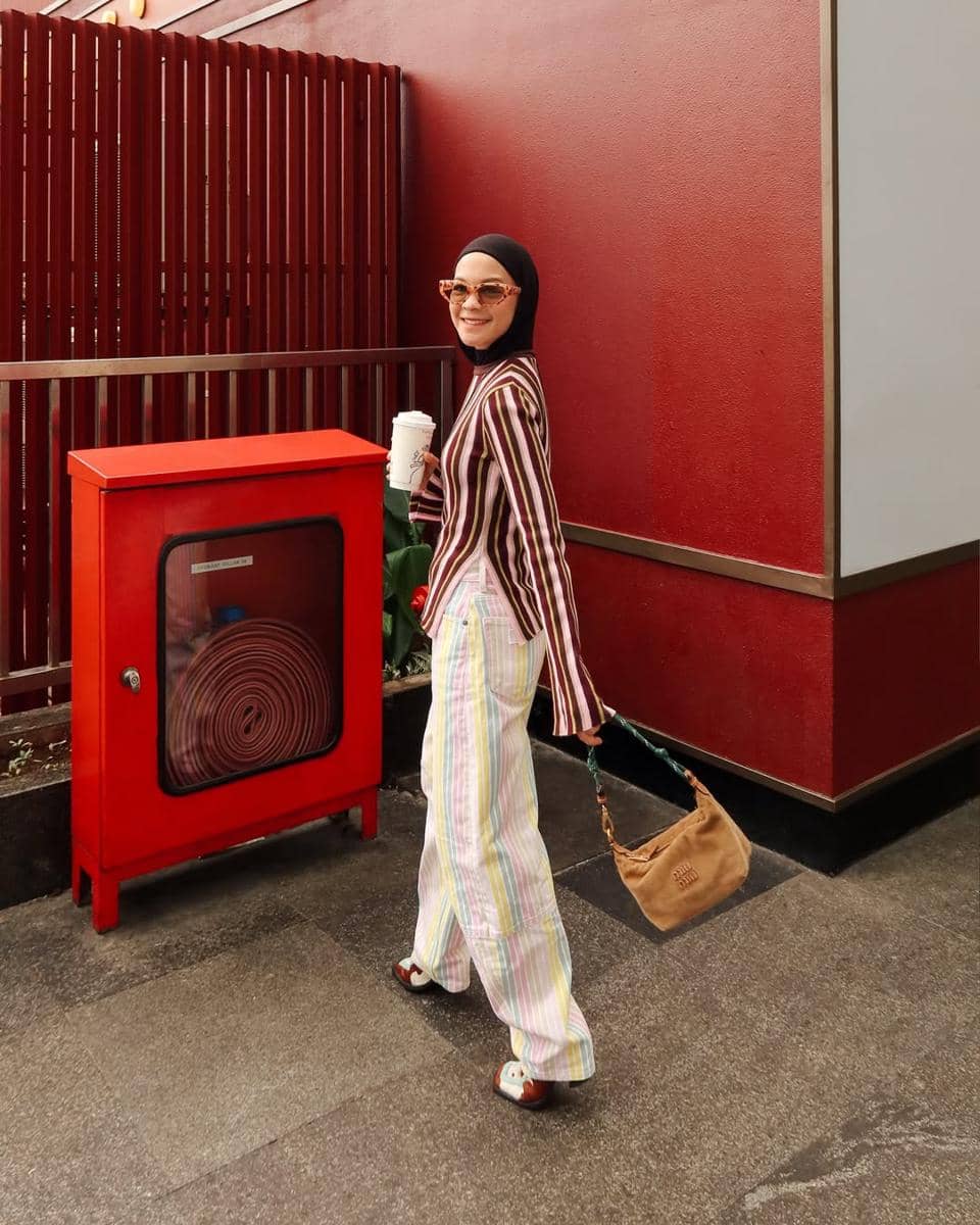 OOTD Motif Salur ala Tantri Namirah