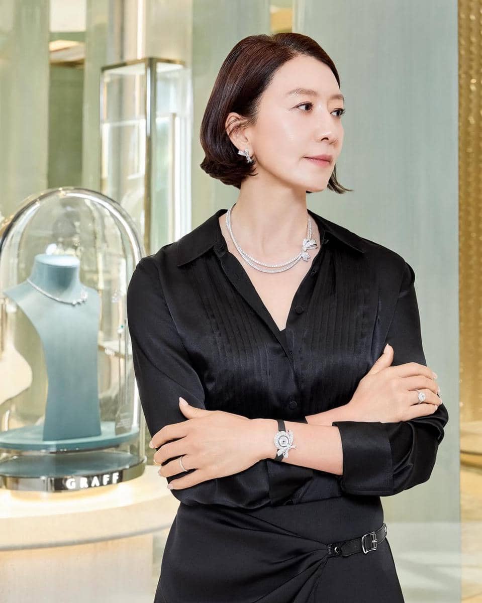 Potret Kim Hee Ae 
