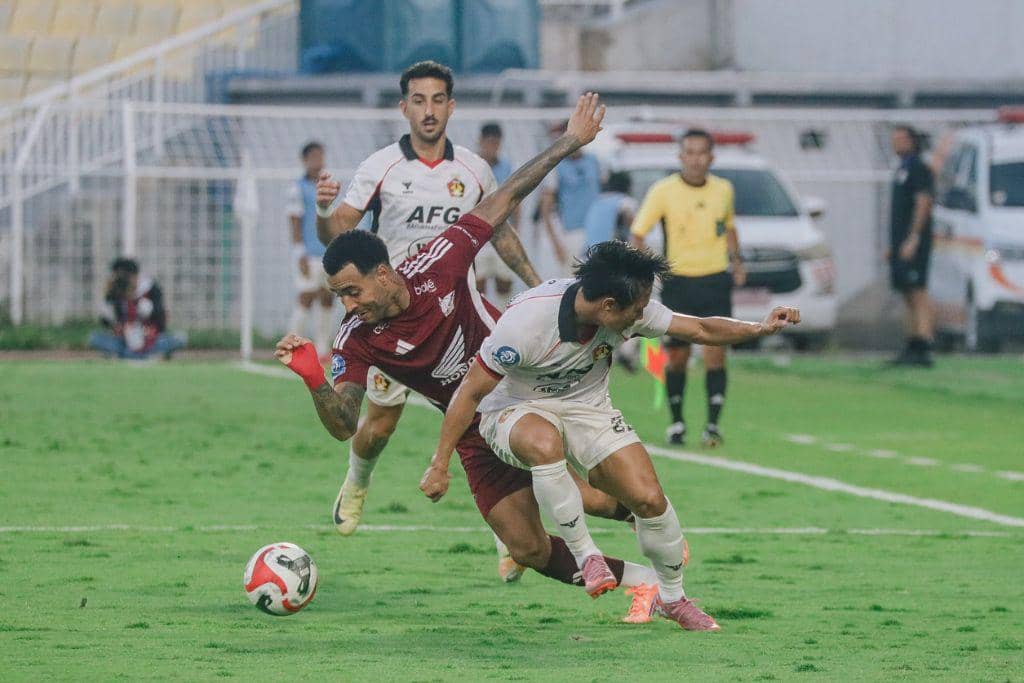 PSM Makassar versus Persik Kediri di musim 2025/2026.