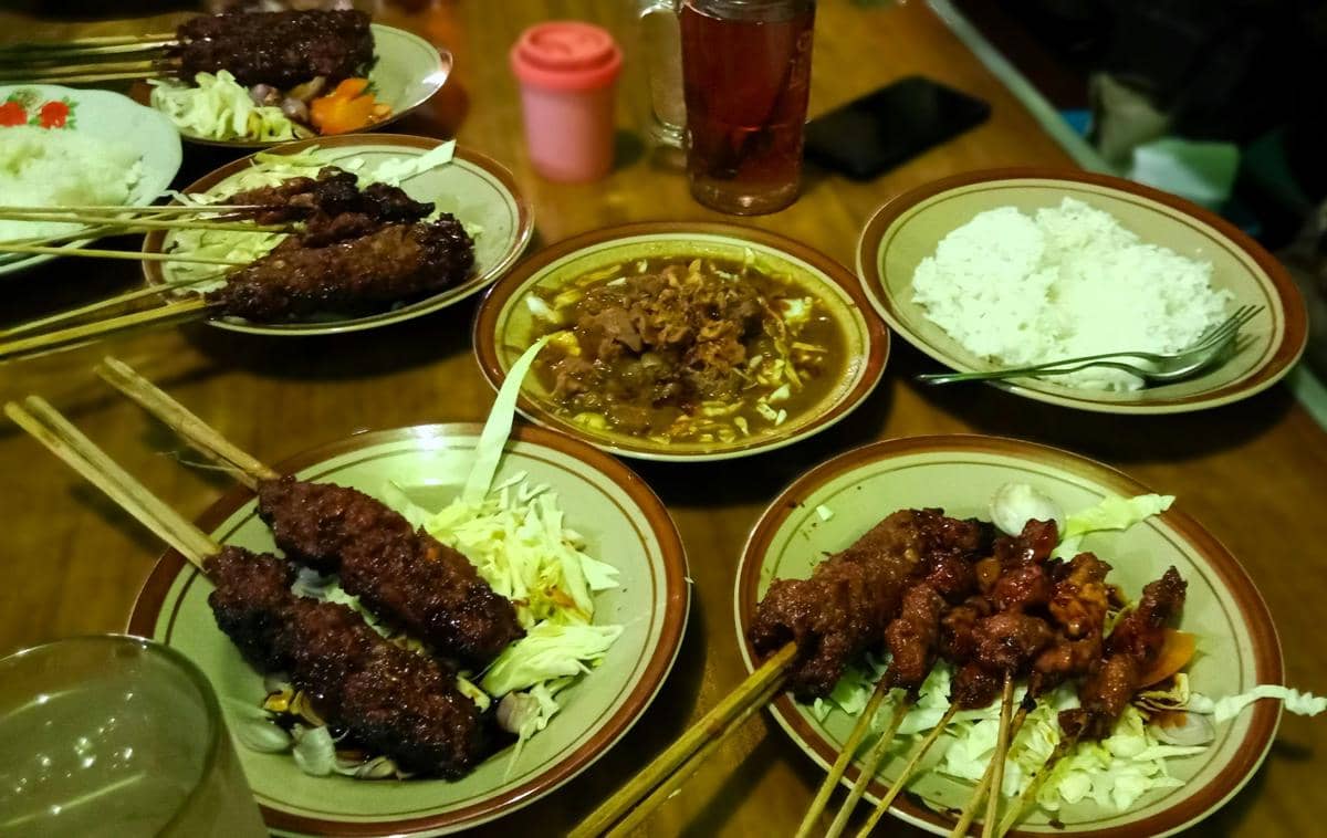 ilustrasi sate kambing