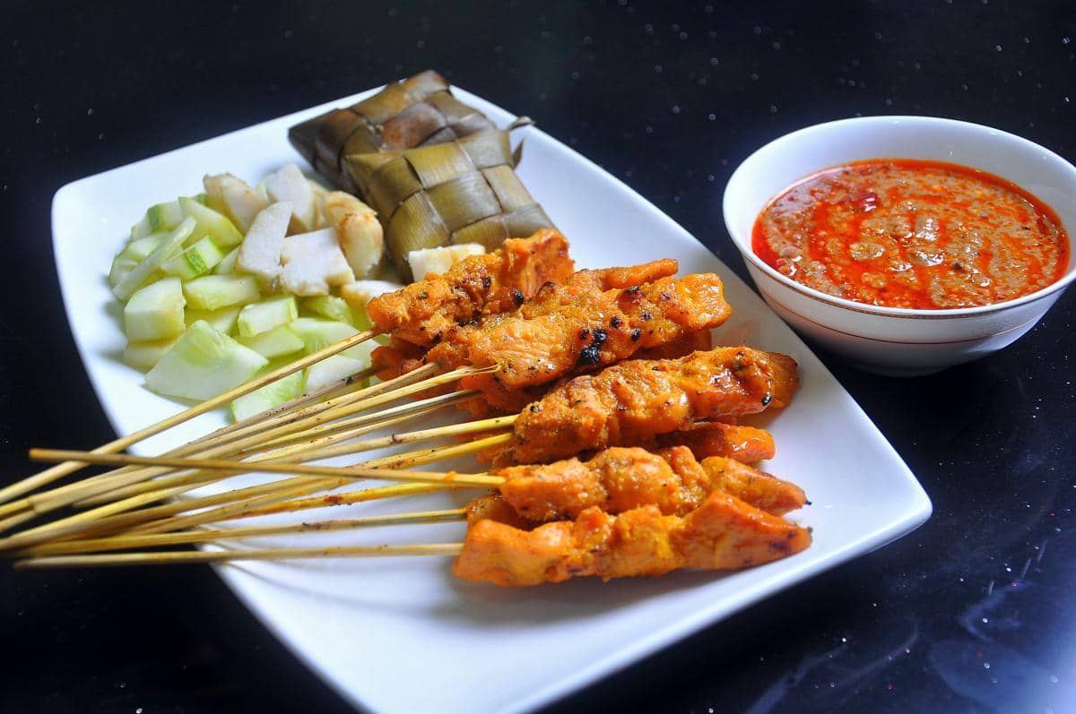 Kenapa Ibu Hamil Tidak Disarankan Makan Sate?