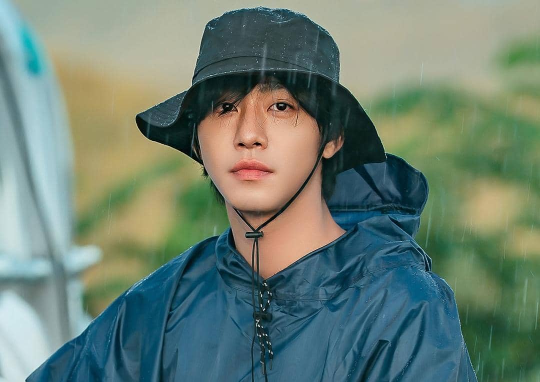 Ahn Hyo Seop di drama Sold Out on You