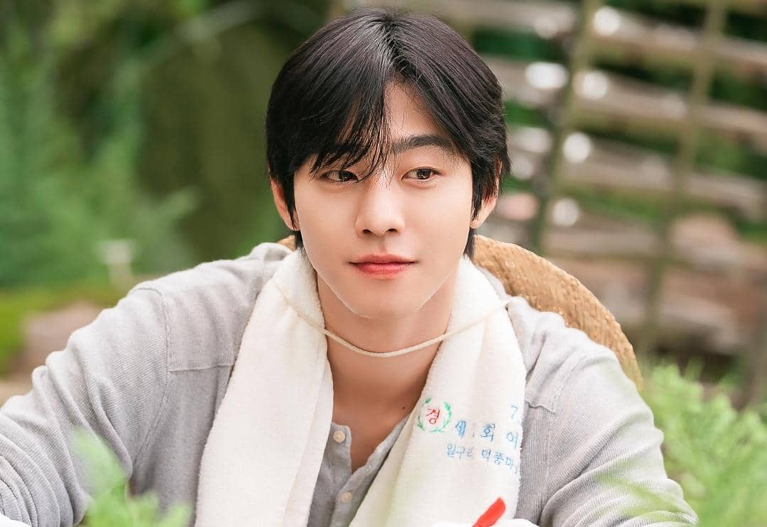 Ahn Hyo Seop di drama Sold Out on You