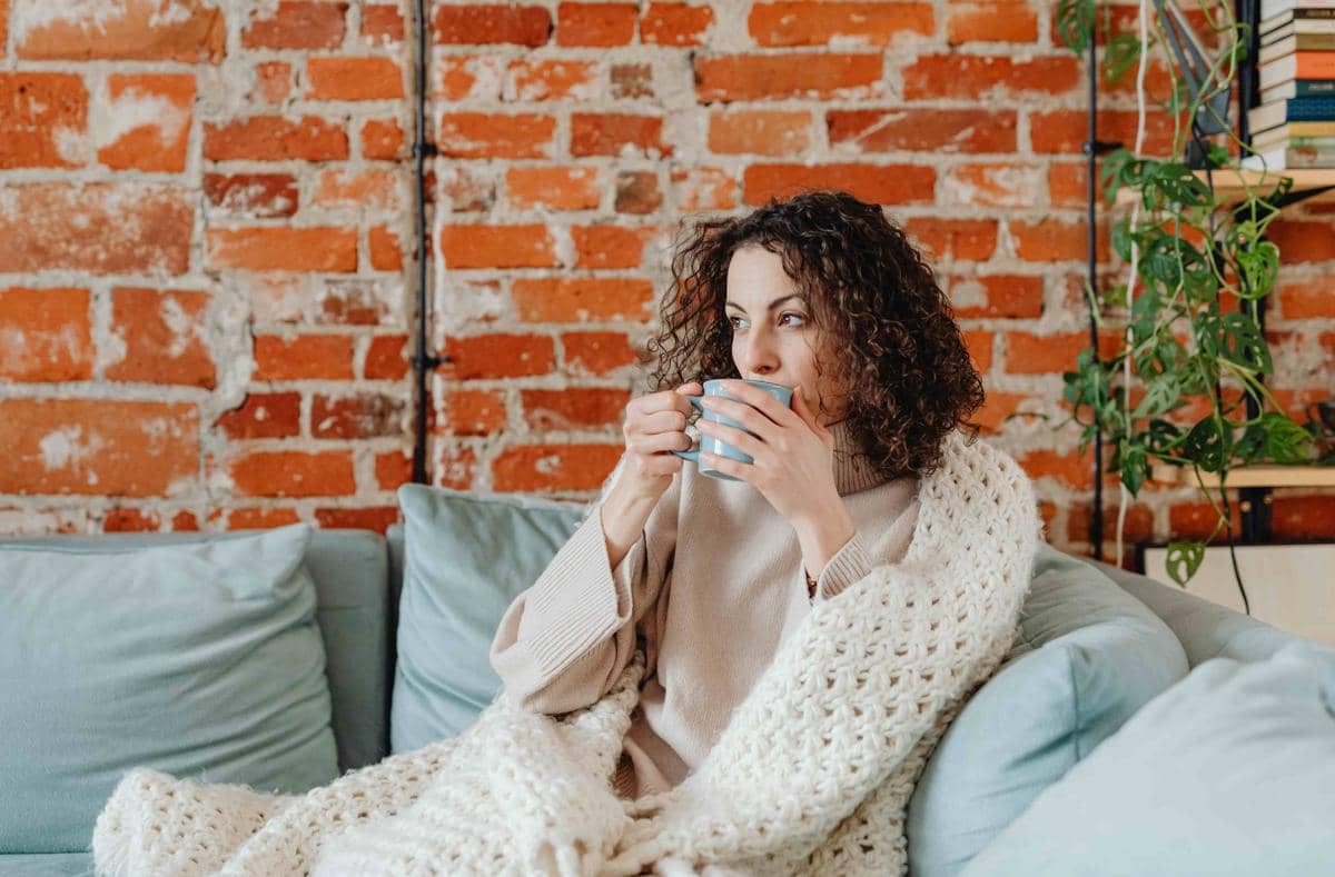 5 Tipe MBTI yang Orangnya Chill, Gak Suka Ribet!