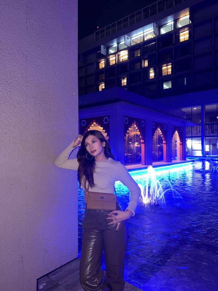 Sarah Keihl liburan di Bangladesh