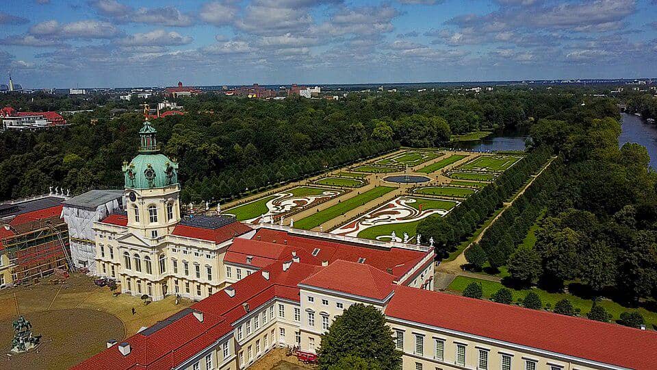 Istana Charlottenburg di Jerman