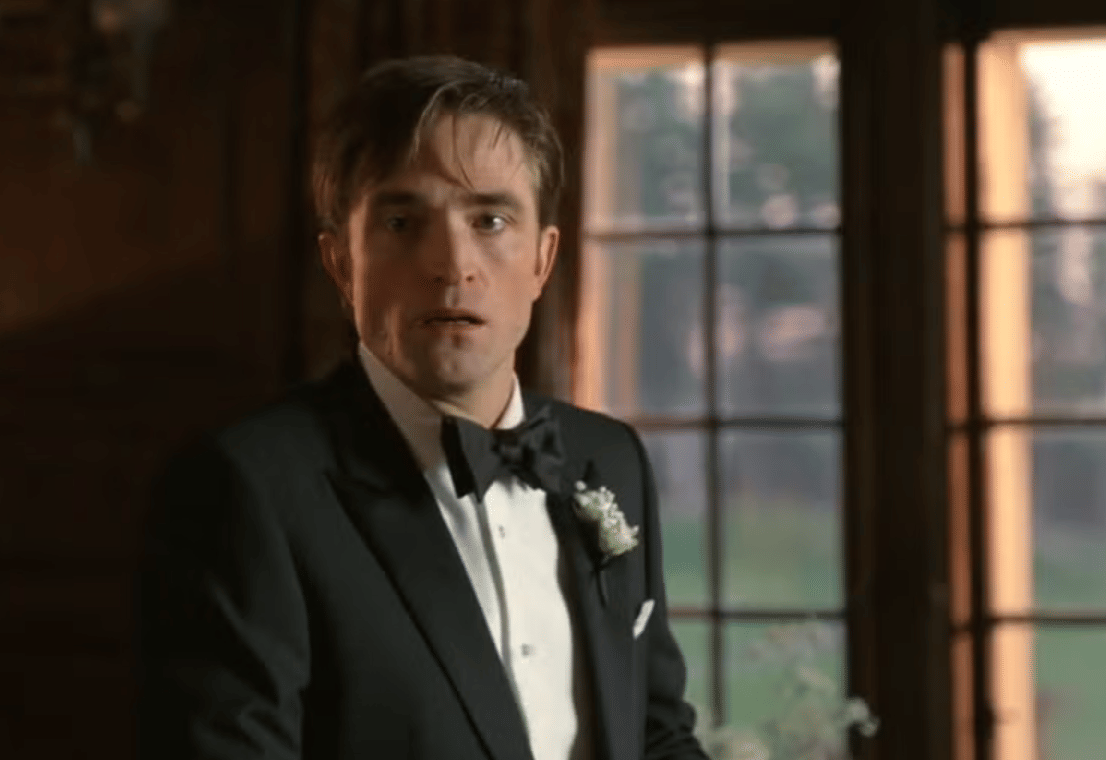 Robert Pattinson dalam The Drama