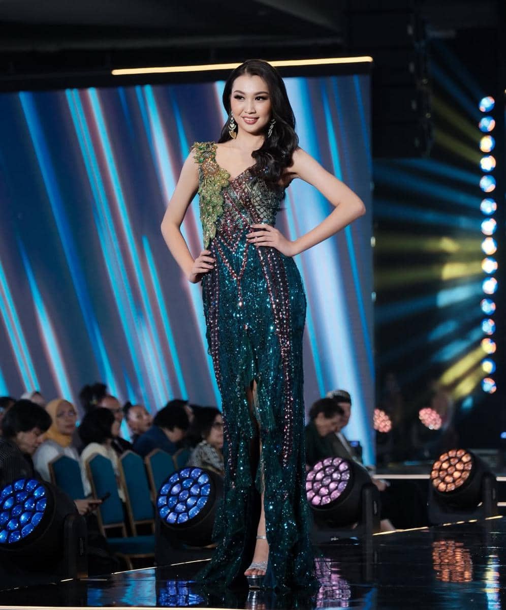 evening gown finalis Puteri Indonesia 2026 dari Pulau Jawa