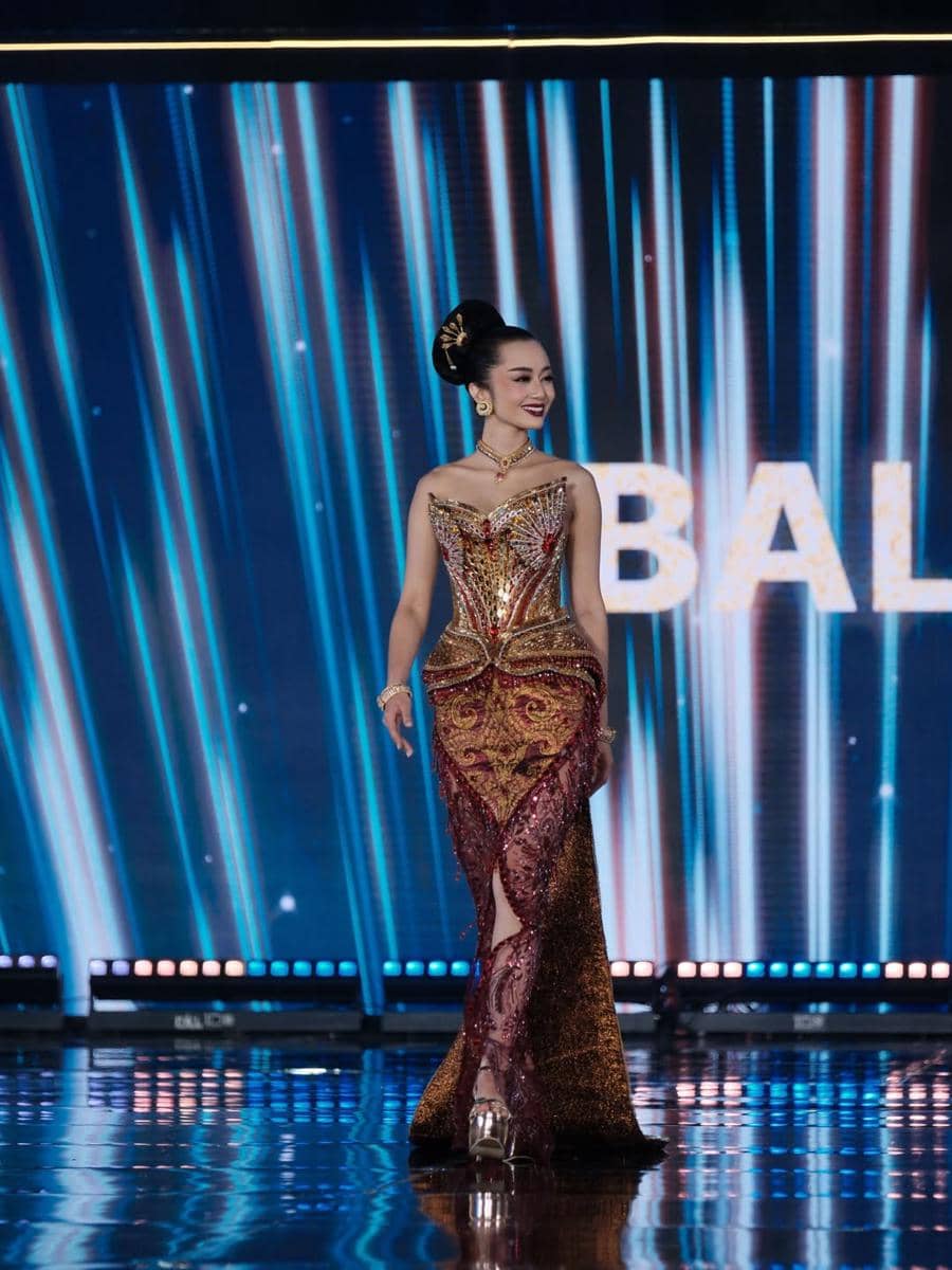 evening gown finalis Puteri Indonesia 2026 dari Kepulauan Kalimantan, Bali, dan Nusa Tenggara