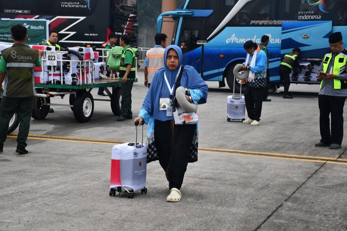 Jemaah haji Sumsel kloter 2 berangkat ke Tanah Suci dari Bandara SMB II Palembang (Dok. Kemenhaj untuk IDN Times)