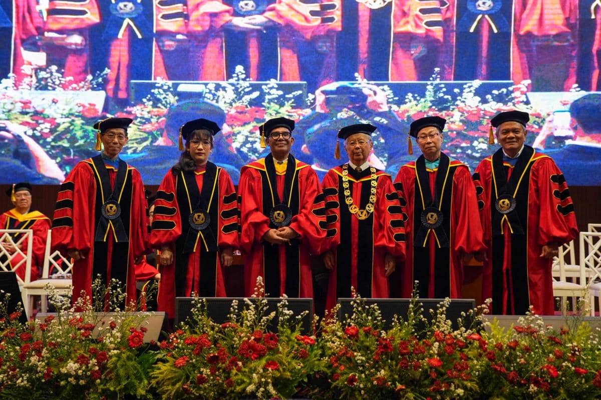 UPH Kukuhkan 5 Guru Besar, Dorong Solusi Ilmiah untuk Kemajuan Bangsa