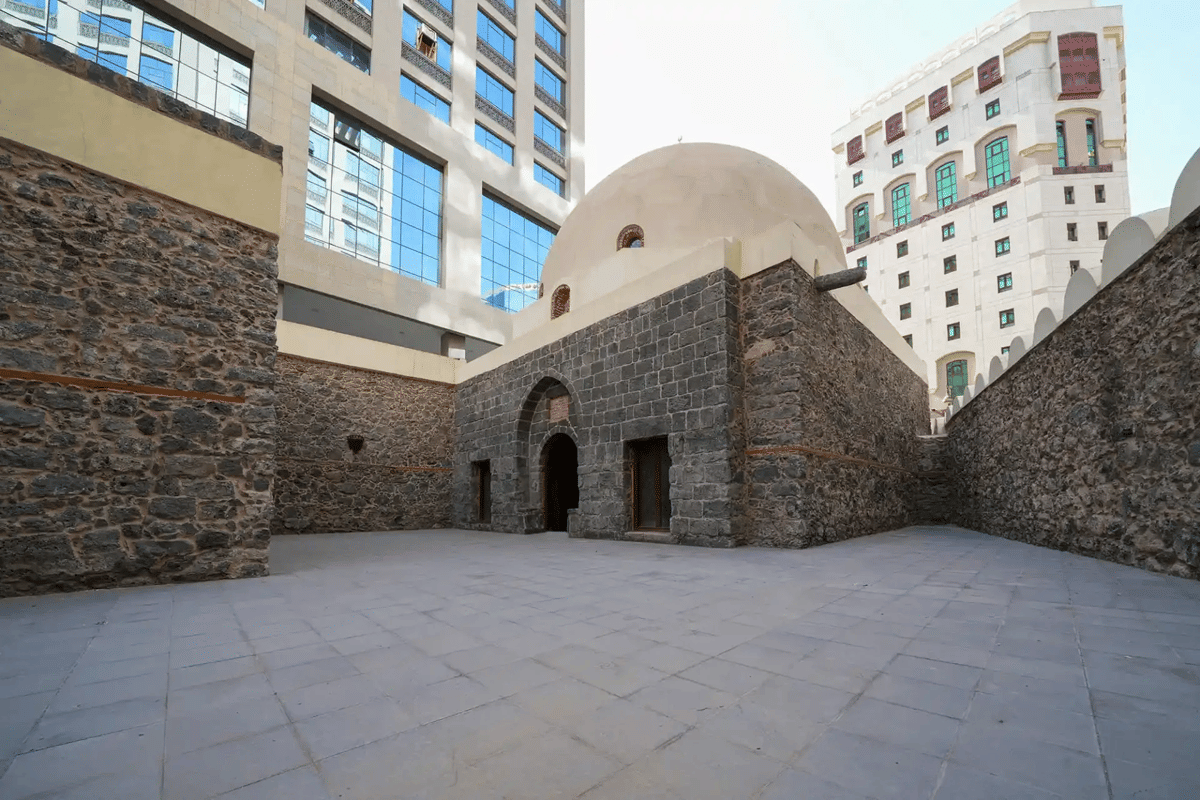 Potret Masjid Umar bin Khattab di Madinah, Arab Saudi 