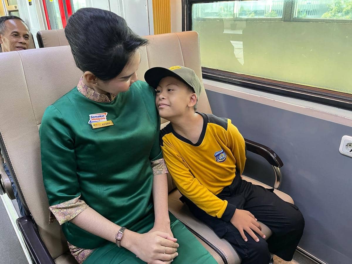 Saat Anak SLB Jelajah Kereta Bandara, Jadi Ruang Belajar Inklusif