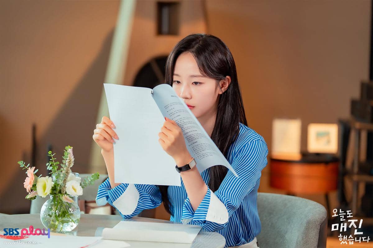 cuplikan drakor Sold Out On You