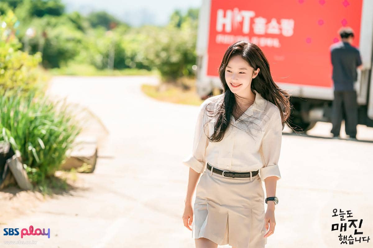 cuplikan drakor Sold Out On You