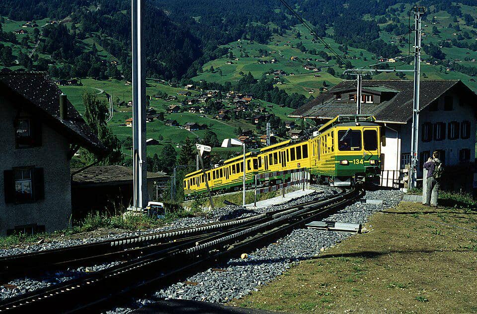 Kereta Gunung di Wengen