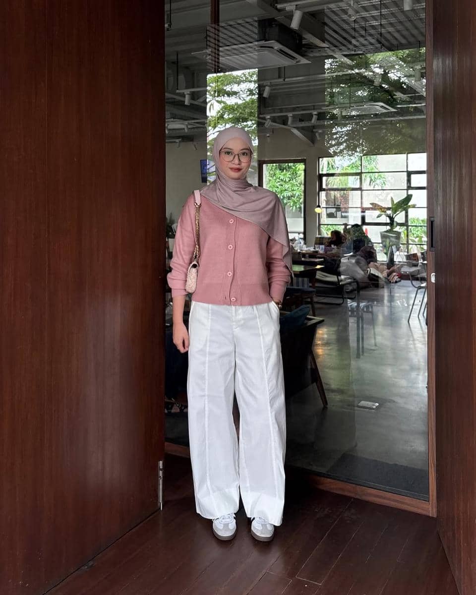 OOTD Nuansa Pink ala Lutvy Putri