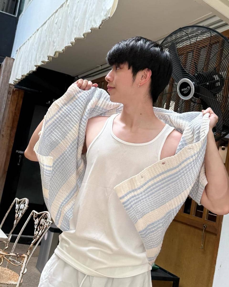 OOTD Musim Panas ala Kay Lertsittichai