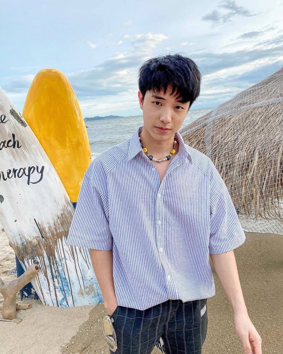 OOTD Musim Panas ala Kay Lertsittichai