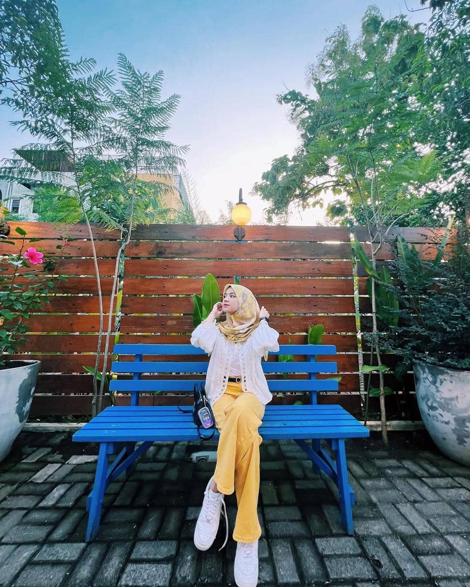 outfit colorful yang timeless