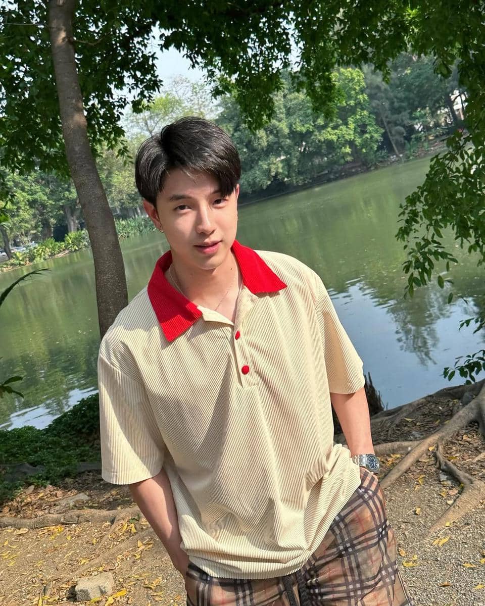 OOTD Musim Panas ala Kay Lertsittichai