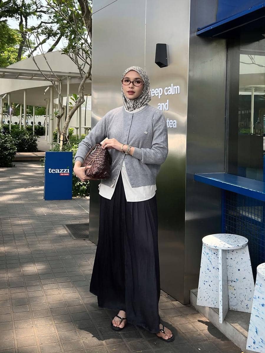 OOTD Rok Hitam ala Fita Wulansari