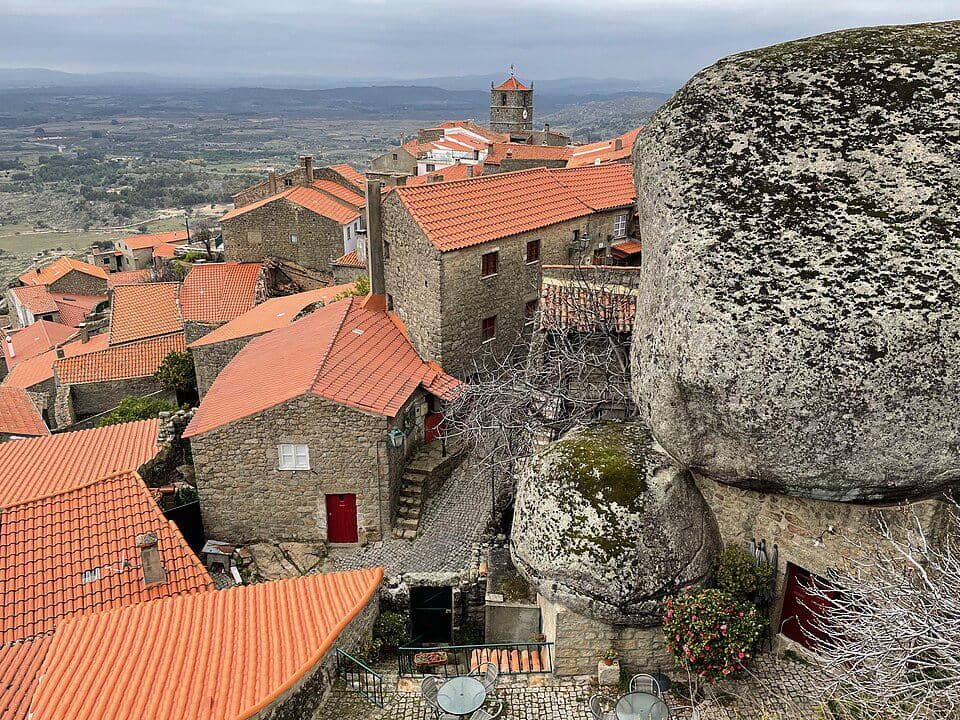 5 Fakta Unik Desa Monsanto, Keindahan Alami di Tengah Batu Granit