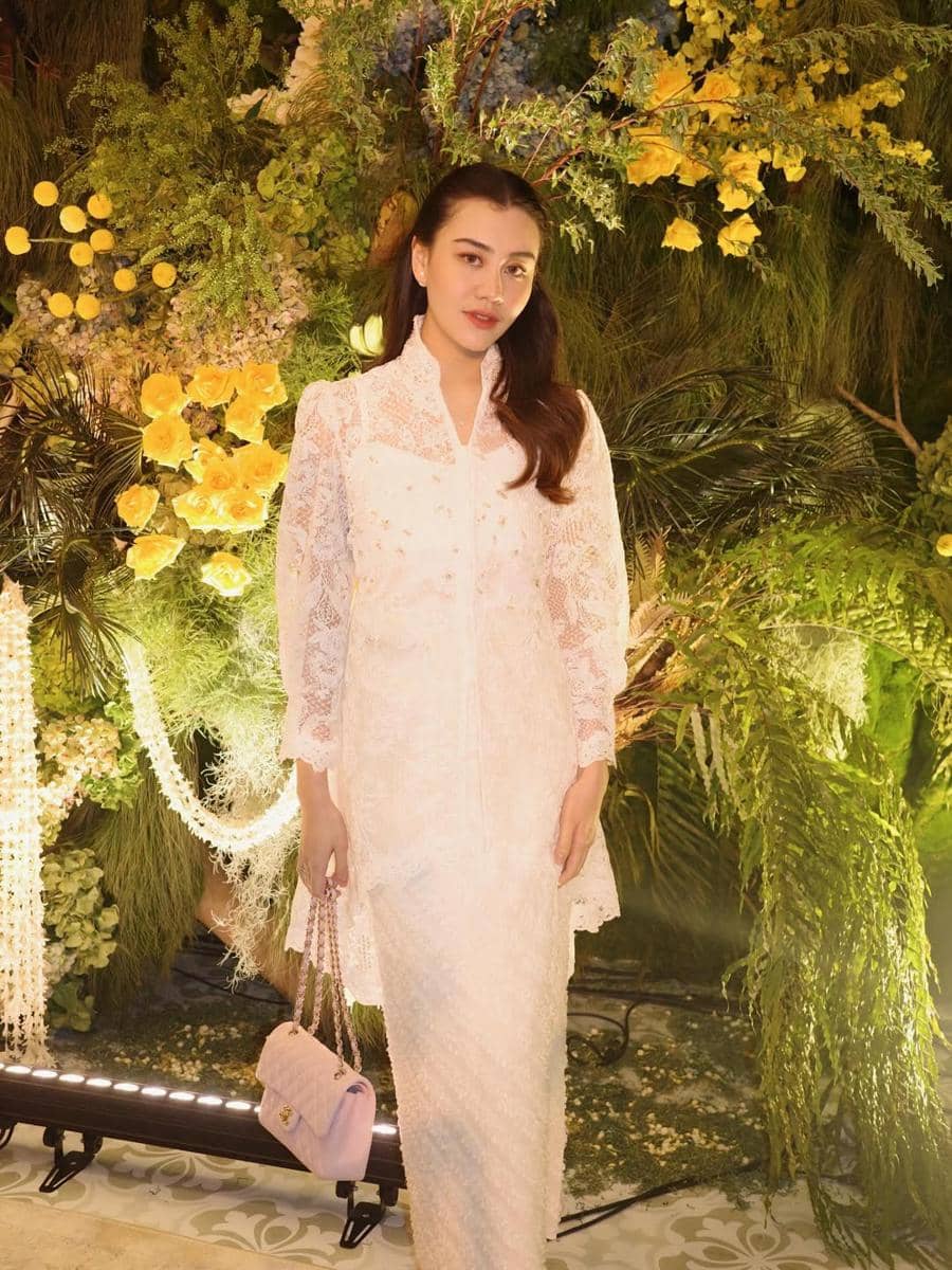 Aaliyah Massaid di acara pengajian jelang pernikahan El Rumi