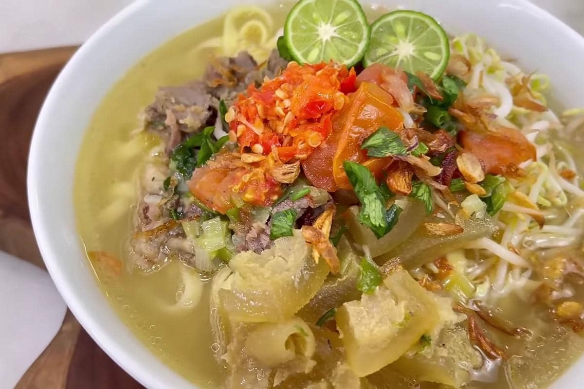 ilustrasi mie kocok khas Bandung