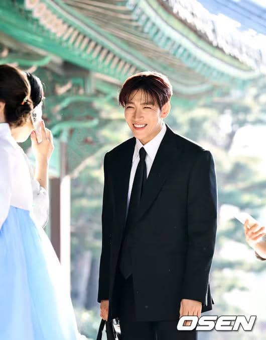 potret member 2PM di pernikahan Ok Taecyeon