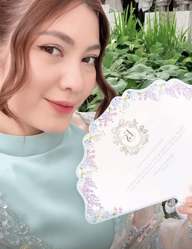 potret artis di siraman Syifa Hadju