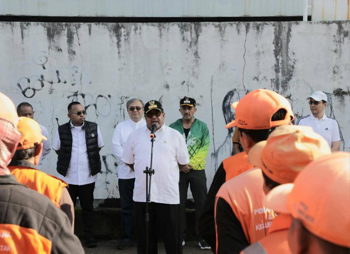 Wagub DKI Jakarta, Rano Karno hadiri kerja bakti penertiban parkir liar di kawasan Point Square, Lebak Bulus,.