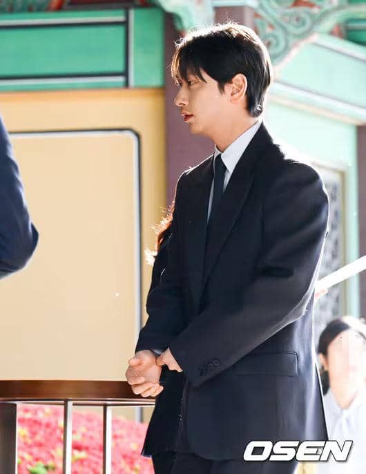 potret member 2PM di pernikahan Ok Taecyeon