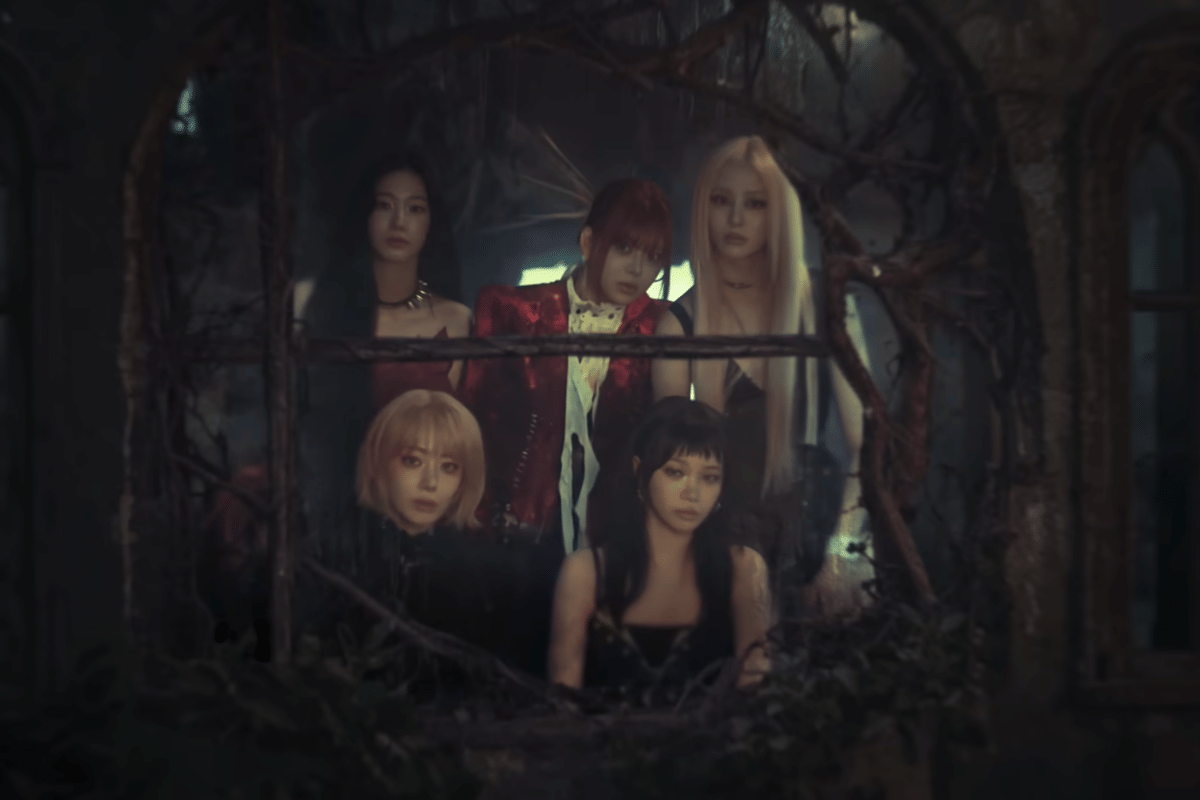 LE SSERAFIM (youtube.com/HYBE Labels)