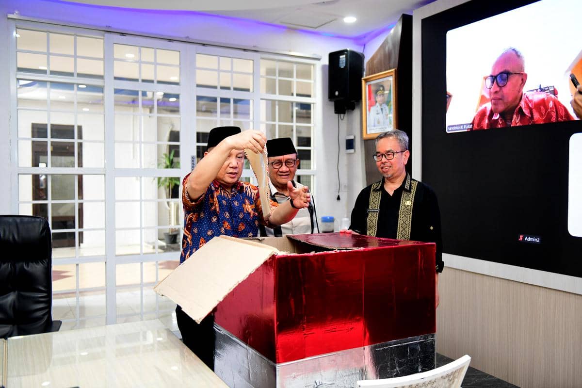 Foto Pansel dan Timsel KI Sumut Memulai Seleksi Administrasi  (6).JPG.jpeg