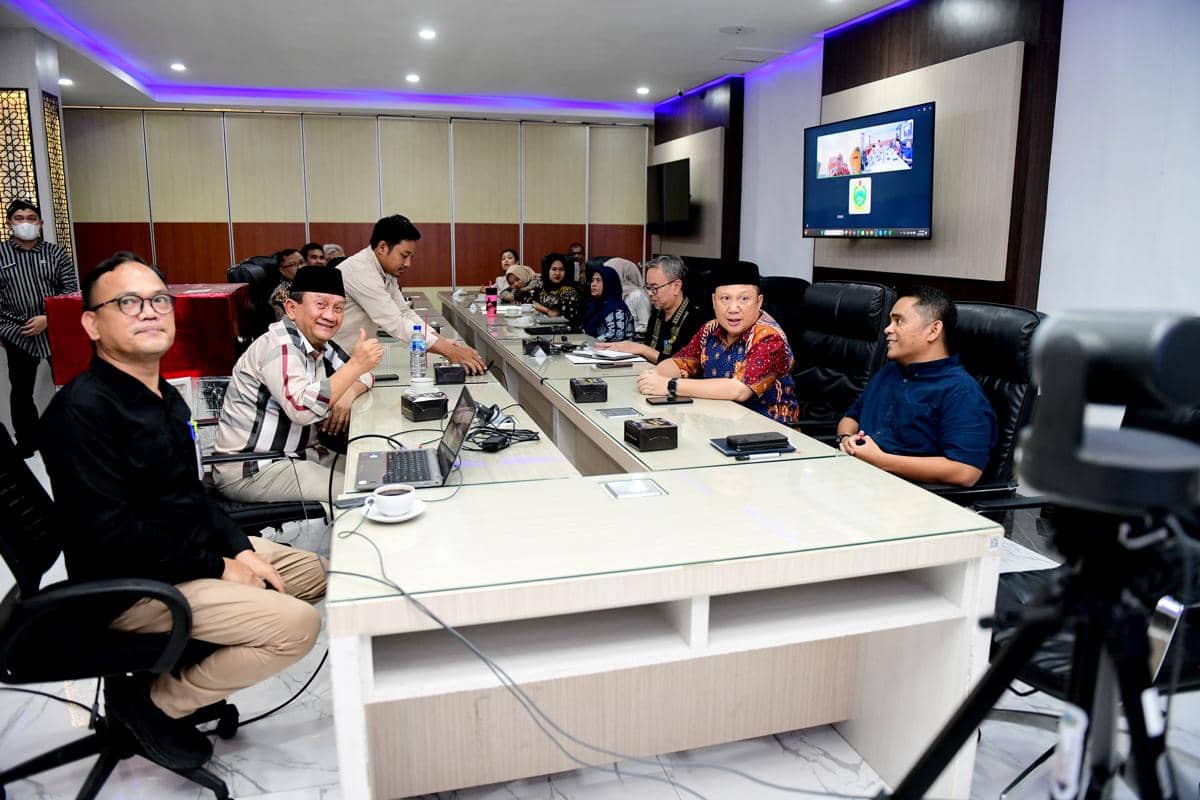 Foto Pansel dan Timsel KI Sumut Memulai Seleksi Administrasi  (1).JPG.jpeg