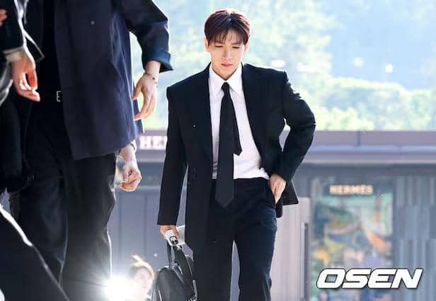 potret member 2PM di pernikahan Ok Taecyeon